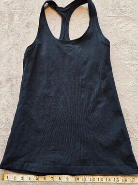 Lululemon dark blue athletic tank top size 4
